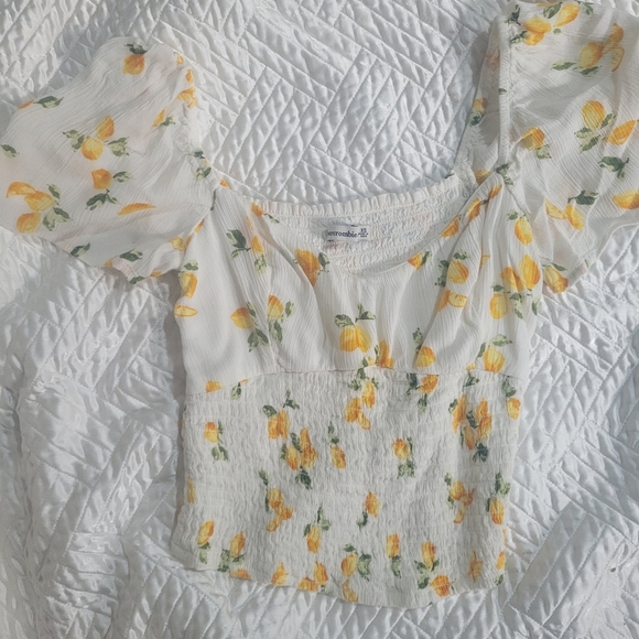 Abercrombie crop top - Picture 3 of 4